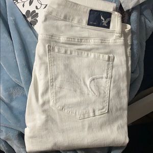 White American eagle jeans